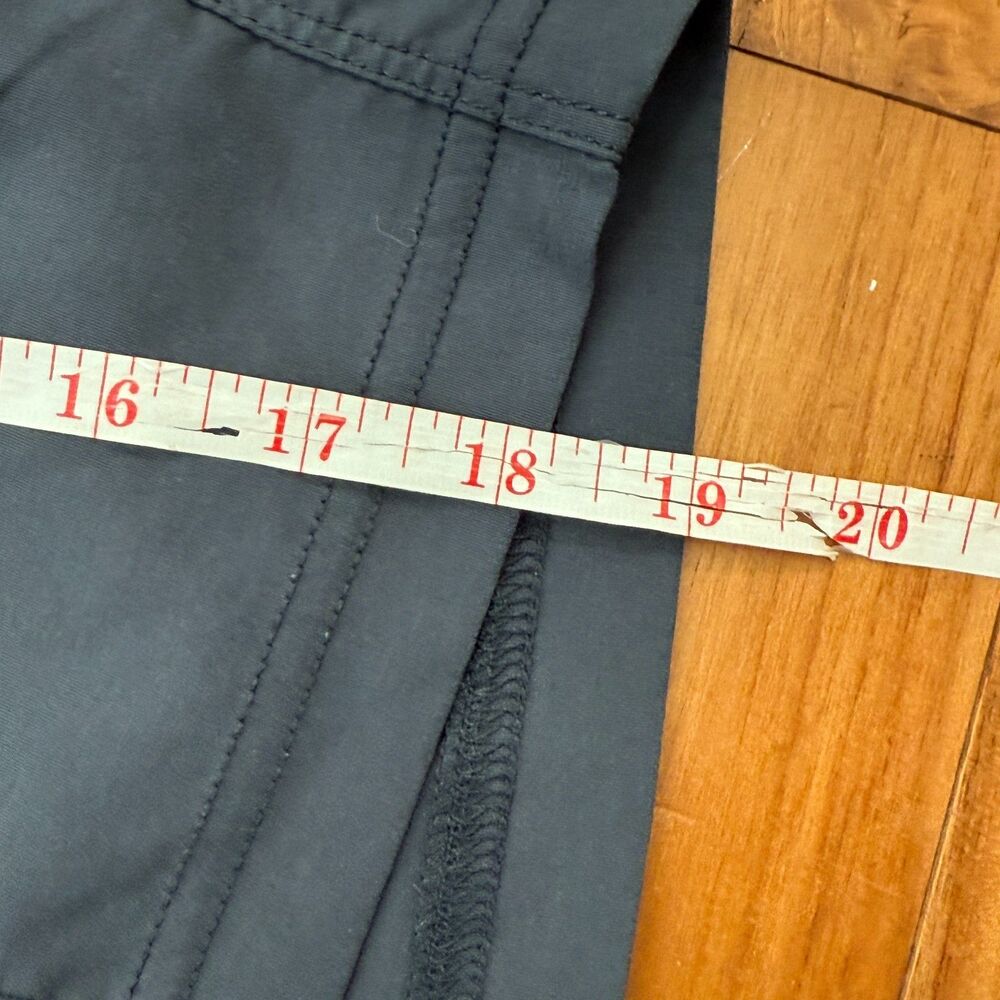 Women Duluth Trading Dry on the Fly Skort Size 4 Dark Gray Hiking Travel Outdoor - Picture 8 of 8
